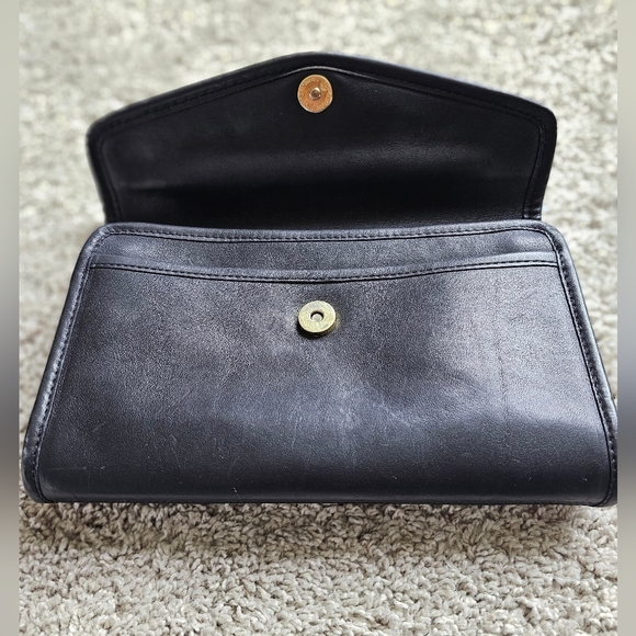 SOLD rare Vintage Coach Envelope Clutch - Picture 3 of 12